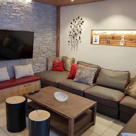 Exclusive Sylvie קפרון