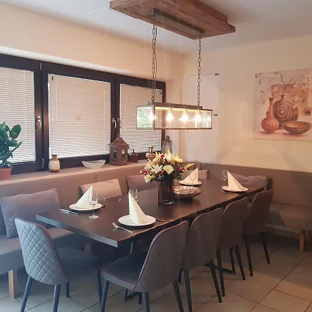 Exclusive Sylvie * קפרון